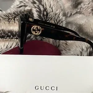 Gucci | Accessories | Brand New Gucci Tortoise Luxury  display picture 1